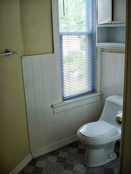 Bathroom - 301 Linden St