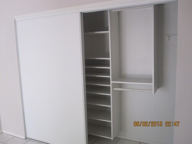Building Photo - 3394 N Glen Creek Dr