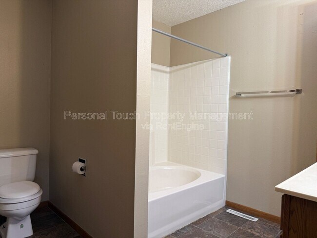 Building Photo - 2733-33 1/2 Avenue S