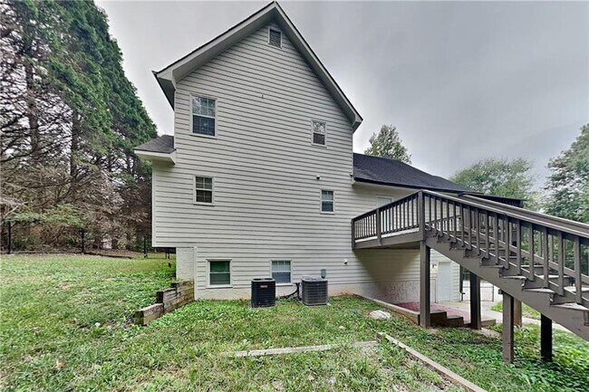 Building Photo - 136 Poole Bridge Dr