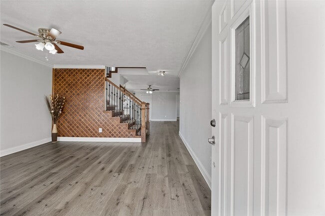 Building Photo - 14942 Gray Ridge Dr