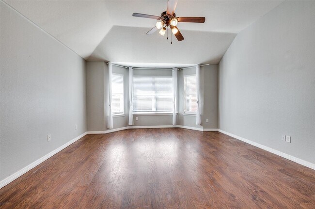 Building Photo - Amazing 3 Bed, 2 Bath Rental Available in ...
