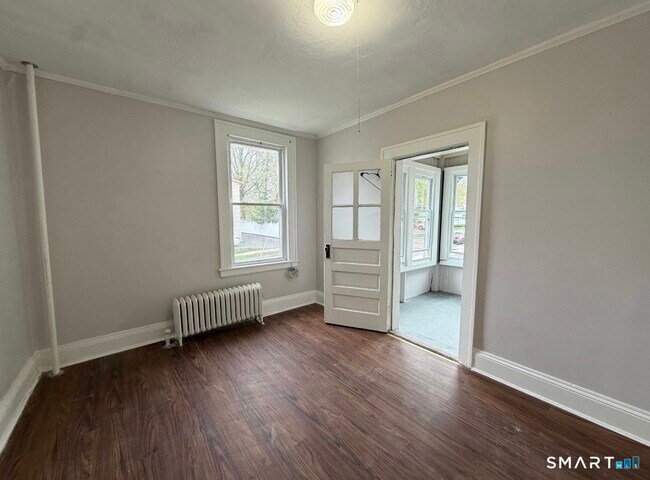 Building Photo - 22 Park Rd