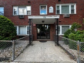 Building Photo - 475 Elm Street
