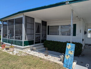 Building Photo - Completely furnished Mobile Home in Tarpon...
