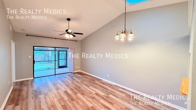 Building Photo - 7909 Richwood Dr