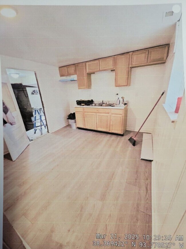 Building Photo - 621 Benton Blvd