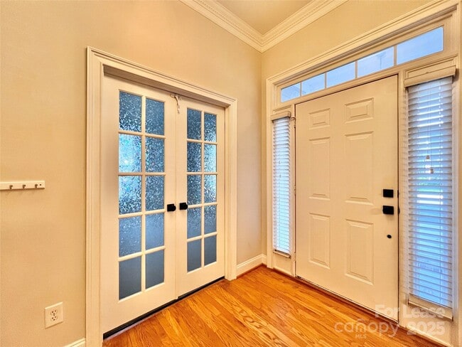 Building Photo - 1205 Gainsborough Dr