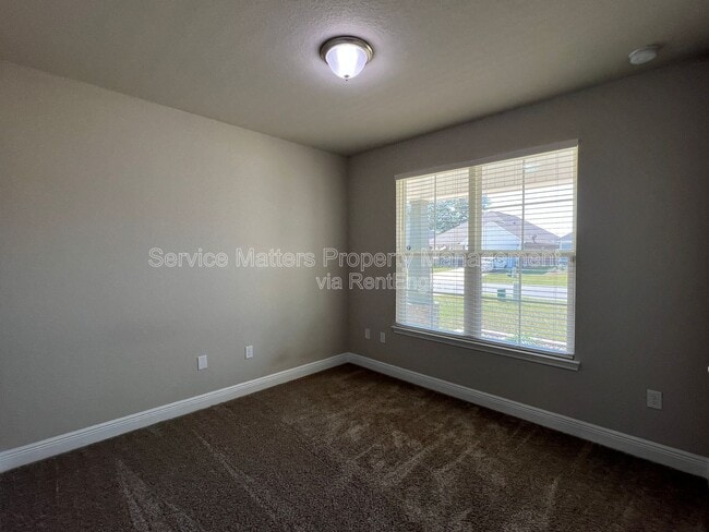 Building Photo - 5330 Parkside Dr