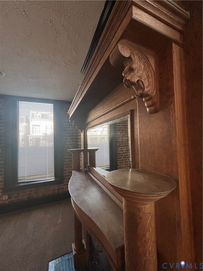 Building Photo - 2601 Hanover Ave