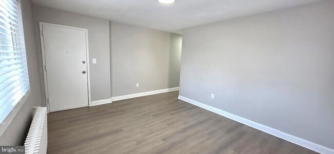 Building Photo - 3207 11th Pl SE