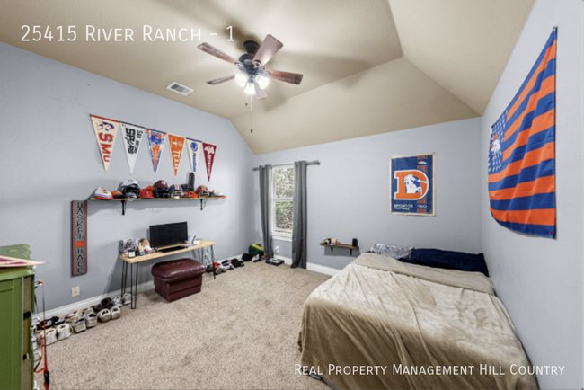Building Photo - 25415 River Ranch