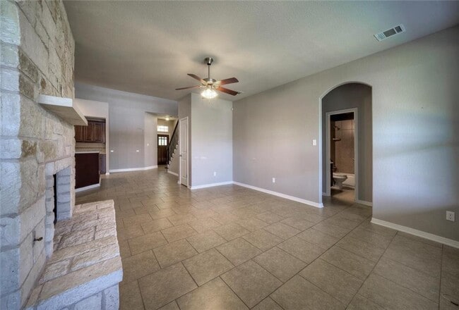 Building Photo - 18413 Falcon Pointe Blvd