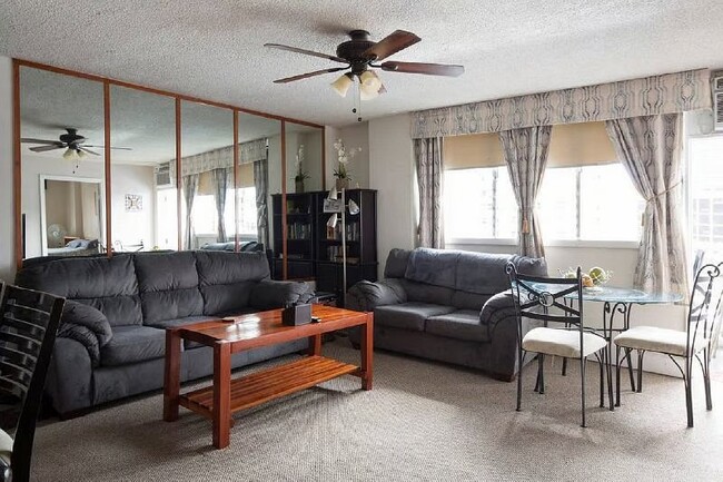 Building Photo - 2442 Kuhio Ave.
