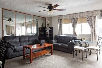 Building Photo - 2442 Kuhio Ave.