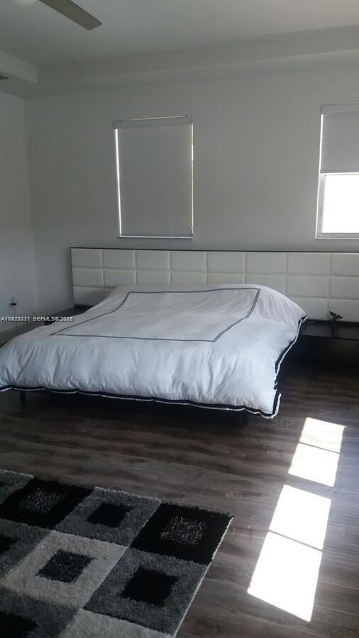 Building Photo - 7903 NW 111th Ct