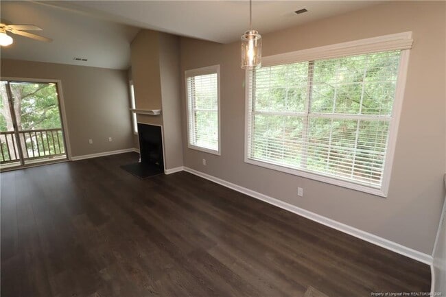 Building Photo - 2023 Bulon Dr