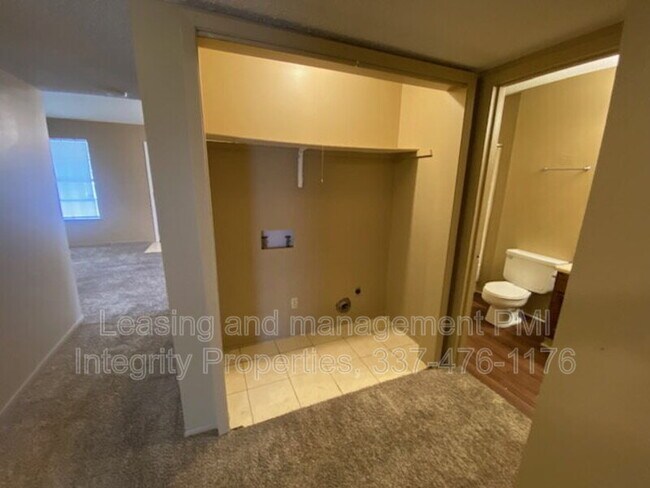 Building Photo - 108 Township Ln