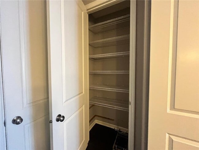 Building Photo - 6876 Crosby Ct