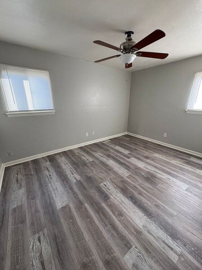Building Photo - Beautiful updated home with new flooring and fresh paint