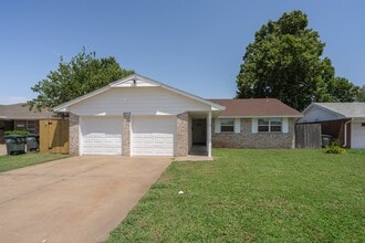 Building Photo - 4713 Newport Dr