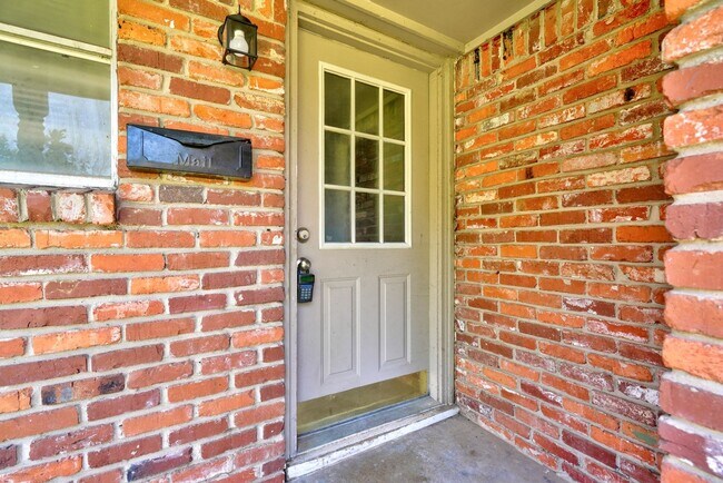 Building Photo - 3 Bed 1.5 Bath Norman