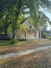 Building Photo - $795 - 2 bed 1 bath - Single Family Home
