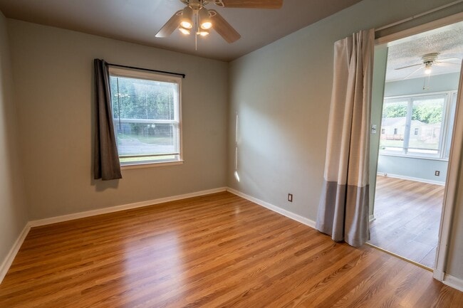 Building Photo - Charming 2 bed 1 bath in midtown Tulsa!