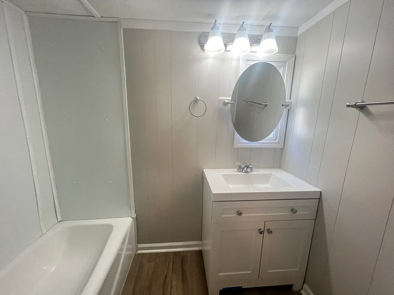 Building Photo - 413 W Limestone Rd