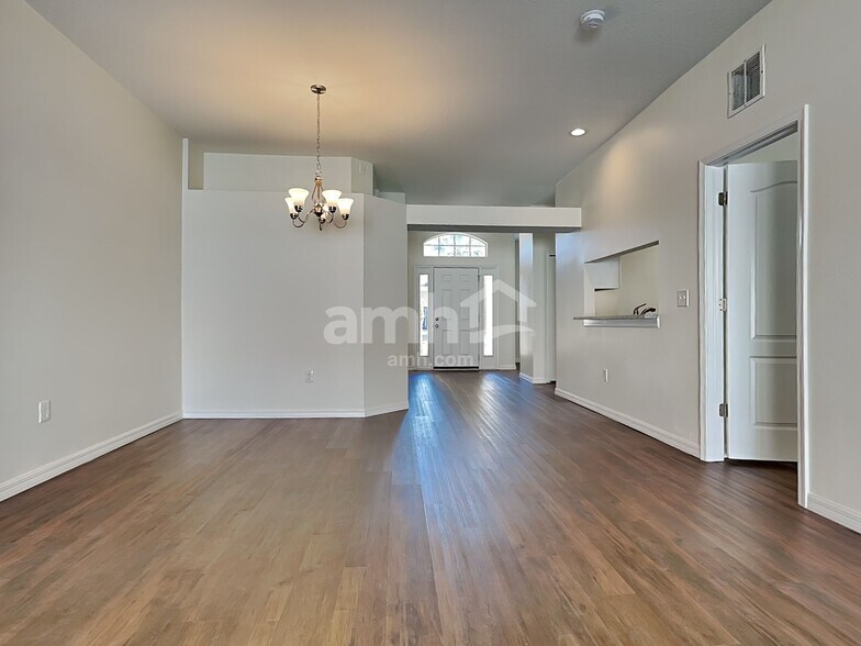 Building Photo - 13219 Beechberry Dr