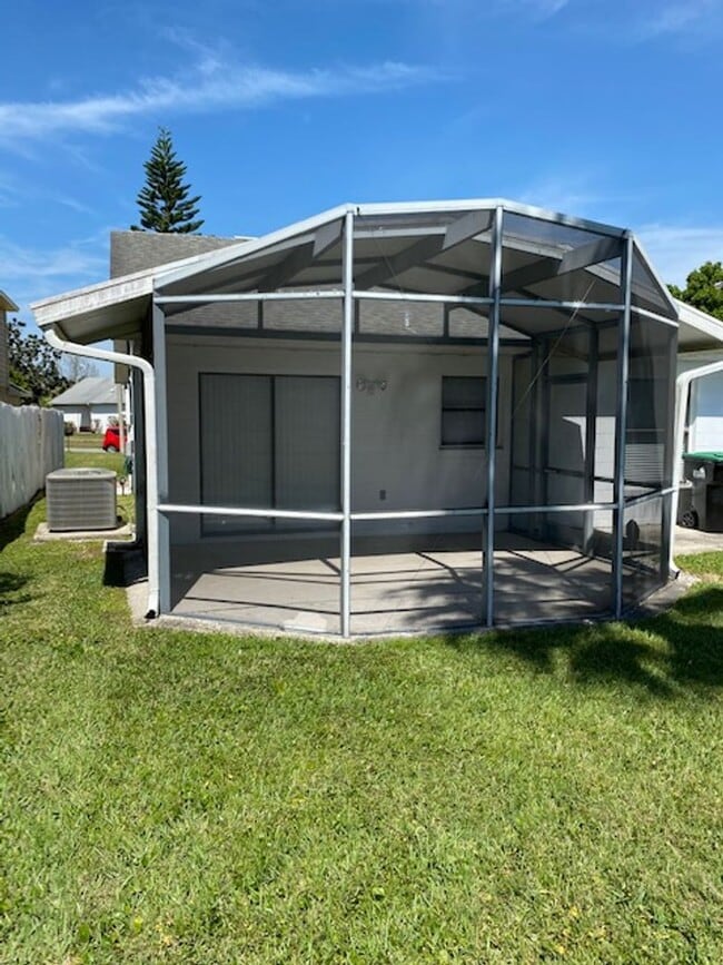 Building Photo - Charming Home in Whisper Lakes!! Available...