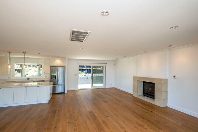 Building Photo - 920 Stagi Ct