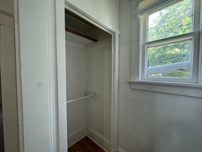 Building Photo - 2451 S 9th St
