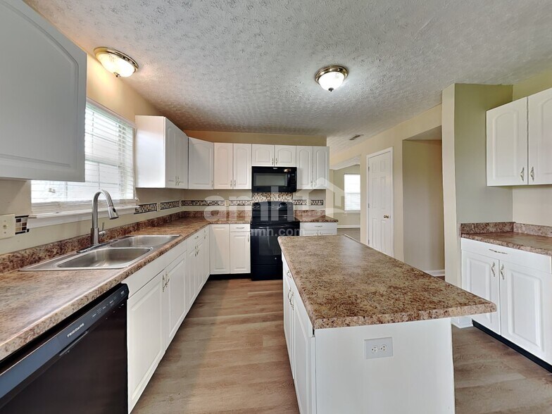 Building Photo - 5627 Wynridge Ct