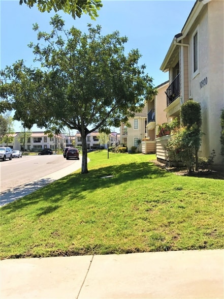 Building Photo - 10940 Summerdale Way