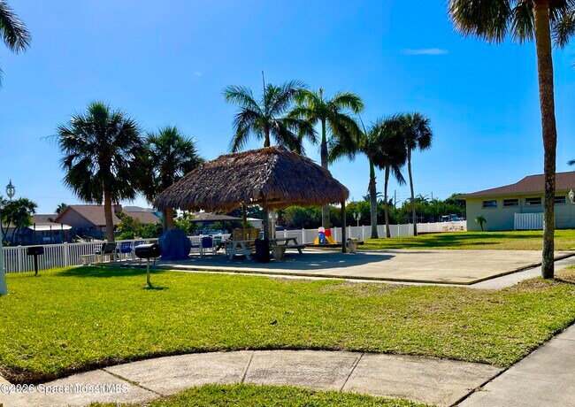 Building Photo - 250 N Banana River Dr