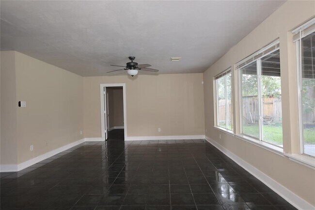 Building Photo - 5115 Summit Lodge Dr