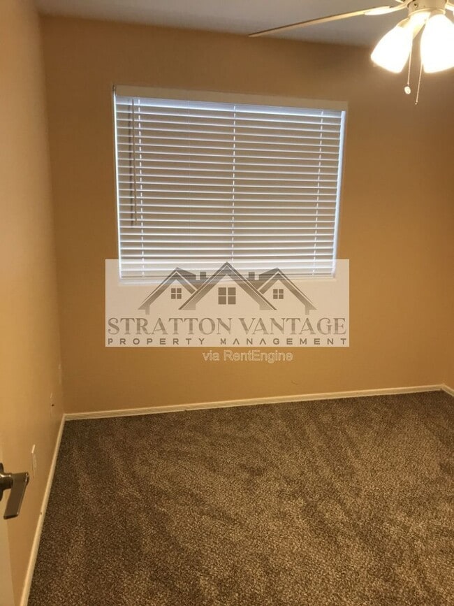 Building Photo - 8201 W Pima St