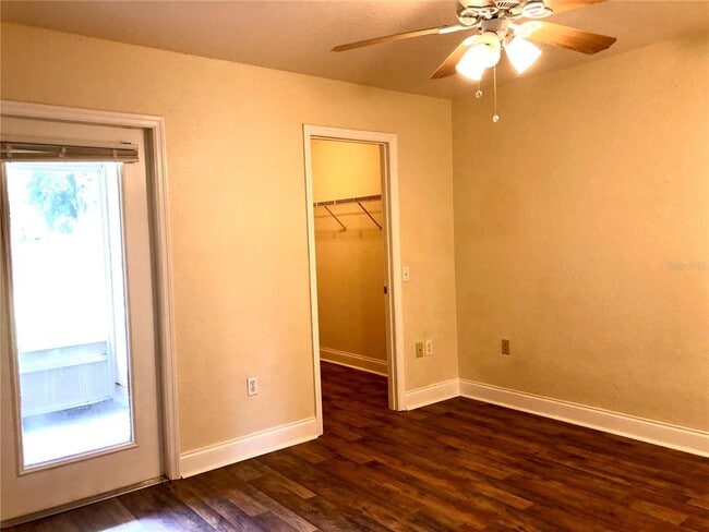 Building Photo - 1427 Shirley Dr