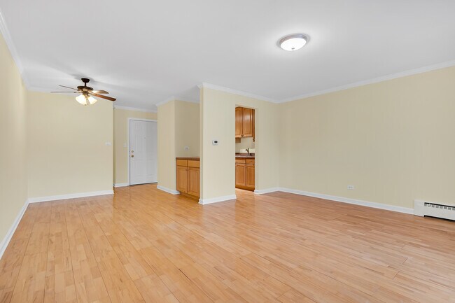 Building Photo - 2407 North Kennicott Drive