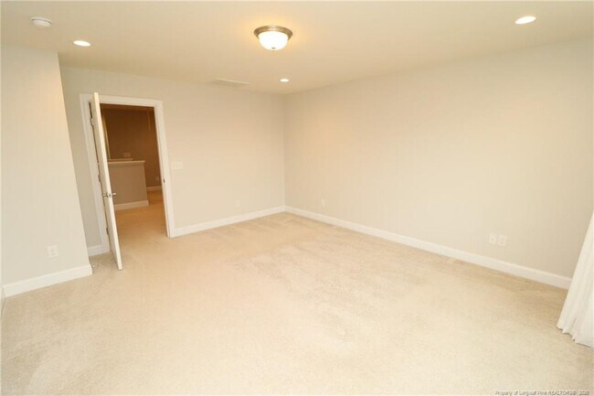 Building Photo - 410 Boscawen Ln