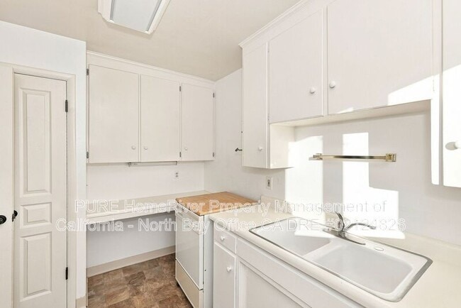 Building Photo - 83 Zinfandel Ln