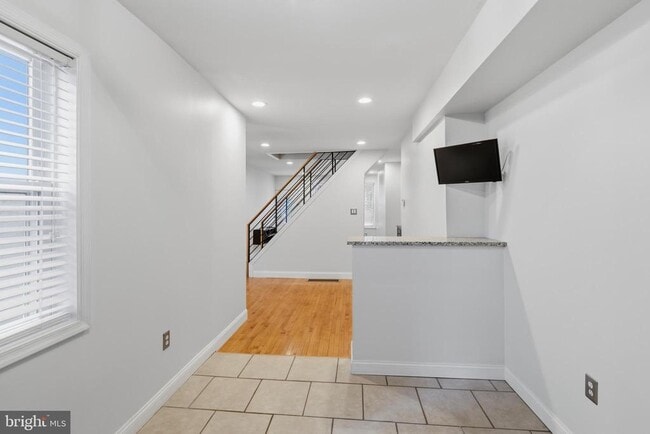 Building Photo - 2217 Memphis St