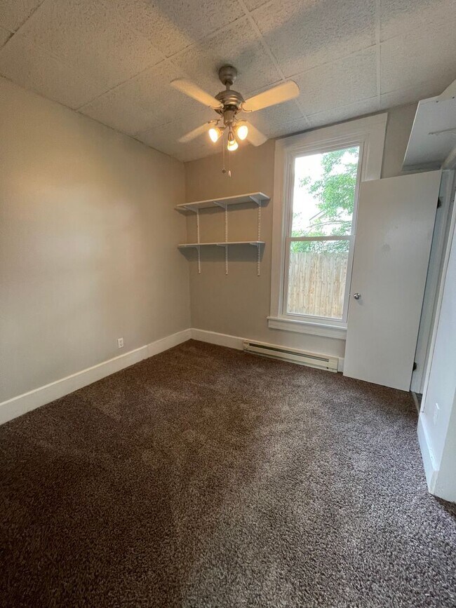 Building Photo - 112 Lincoln St