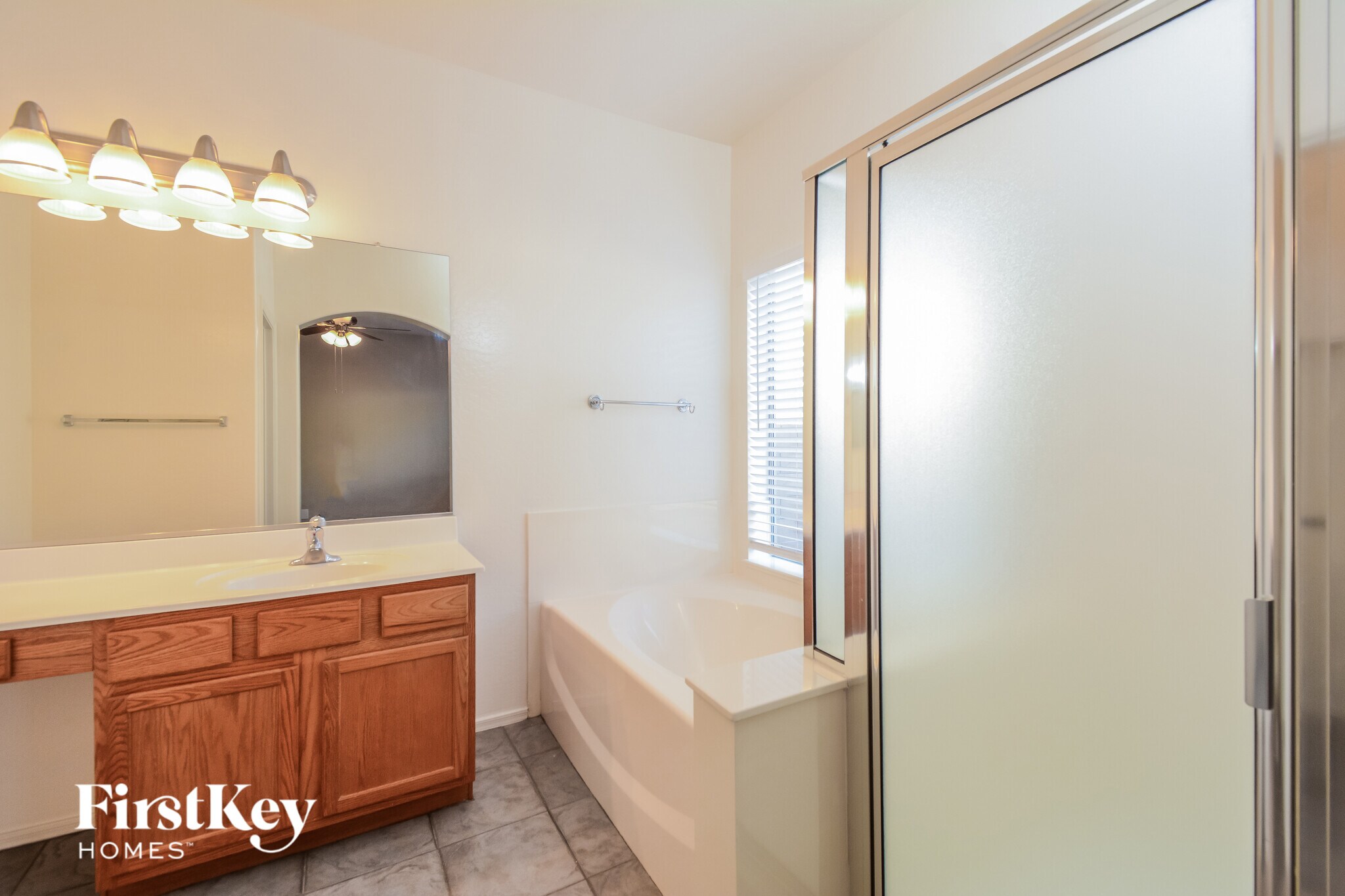 Building Photo - 12918 W Columbine Dr