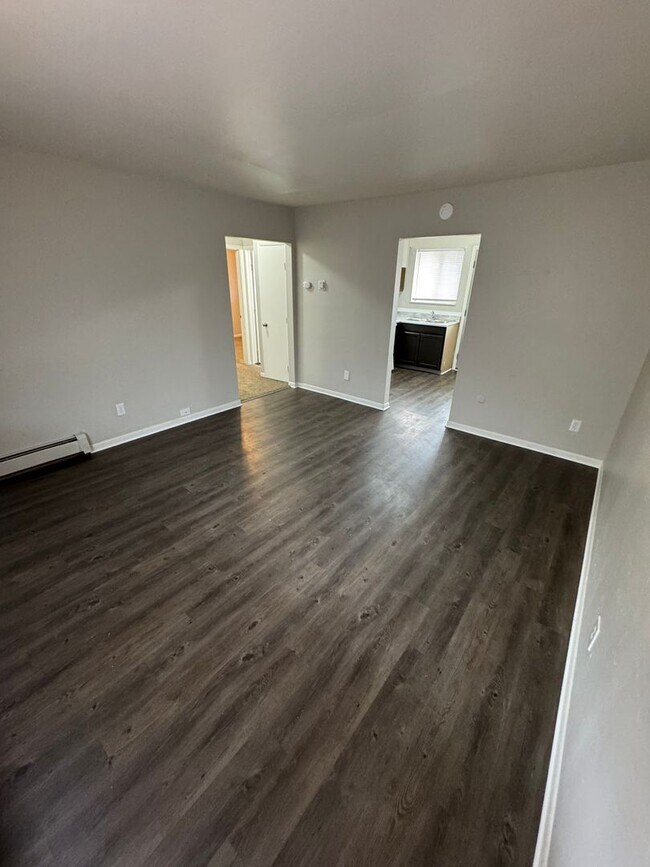 Interior Photo - Hidden Valley Apartments (DCP Venture 4 LLC)