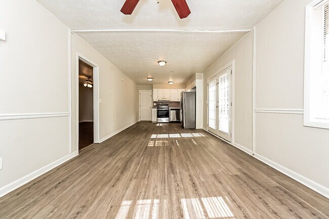 Building Photo - 246 Bellwood Ln