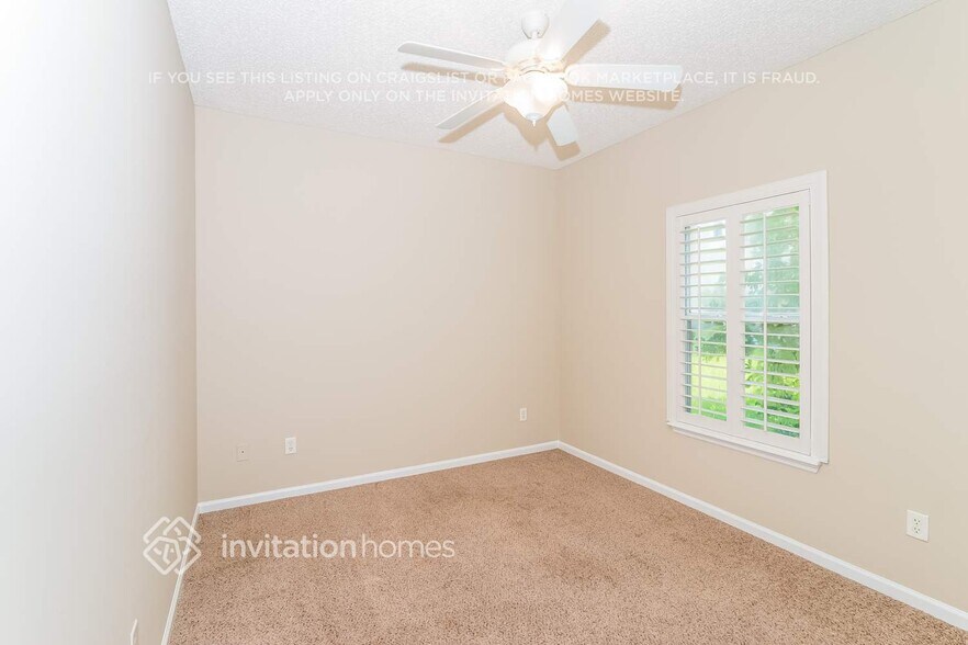 Building Photo - 12162 Autumn Sunrise Dr