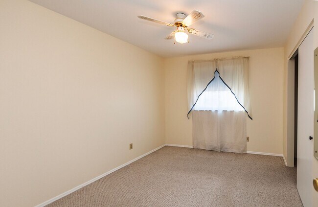 Building Photo - Beautiful 4 Bedroom 3 Bathroom South County Home