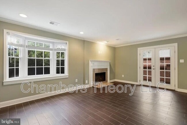 Building Photo - 1800 21st St N